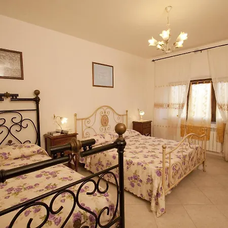 Apartment Cantina Cortona